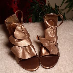 Beautiful Gold Tone High Heels